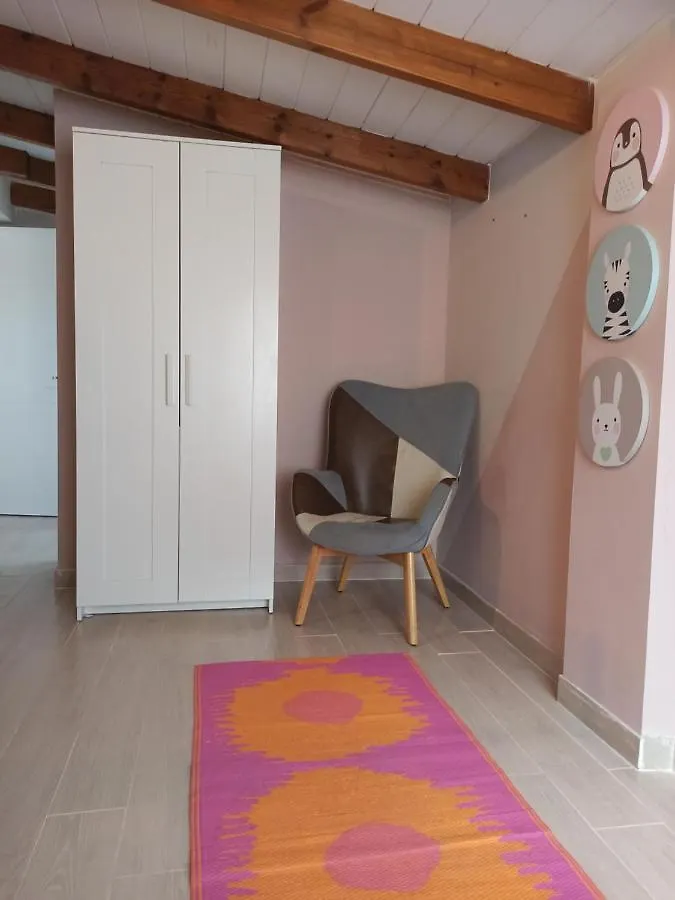 Beautiful Chalet With Wifi And Free Parking Arona